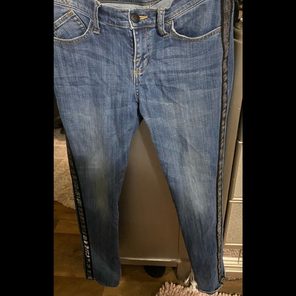 ROCK & REPUBLIC Berlin jeans size 8 great condition metallic side stripes